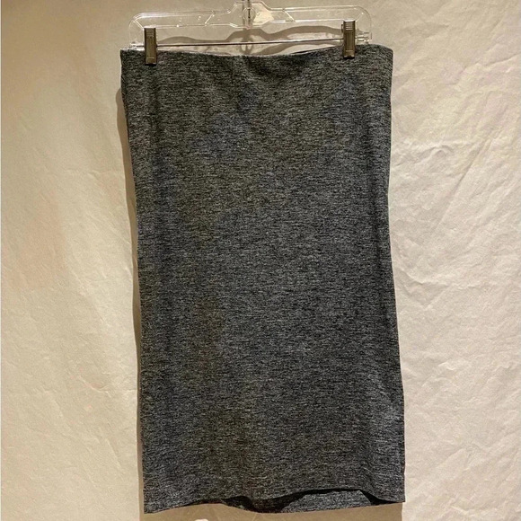 Ann Taylor Heathered Gray Knit Pencil Skirt, size L - Picture 2 of 6